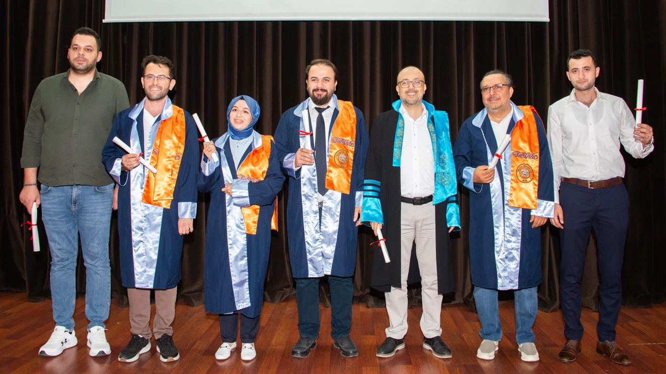 Fen Bilimleri Enstitüsünde Mezuniyet ve Ödül Töreni gerçekleştirildi